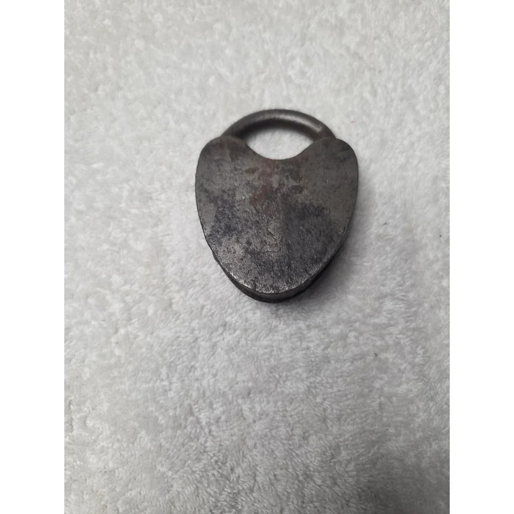 Antique Civil War DM & Co Heart Shaped Iron Padlock Smokehouse No Key Works Open